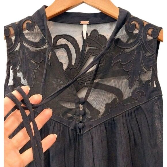 Free People Top Womens XS Black Sleeveless Embroidery Coquette Floral Flowy Boho - Picture 5 of 10